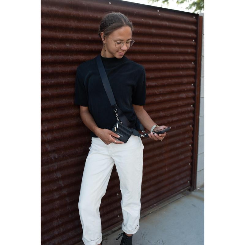 🔥LAST DAY 70% OFF👍Essential for travel-Phone Strap with Zippered Pouch🎉