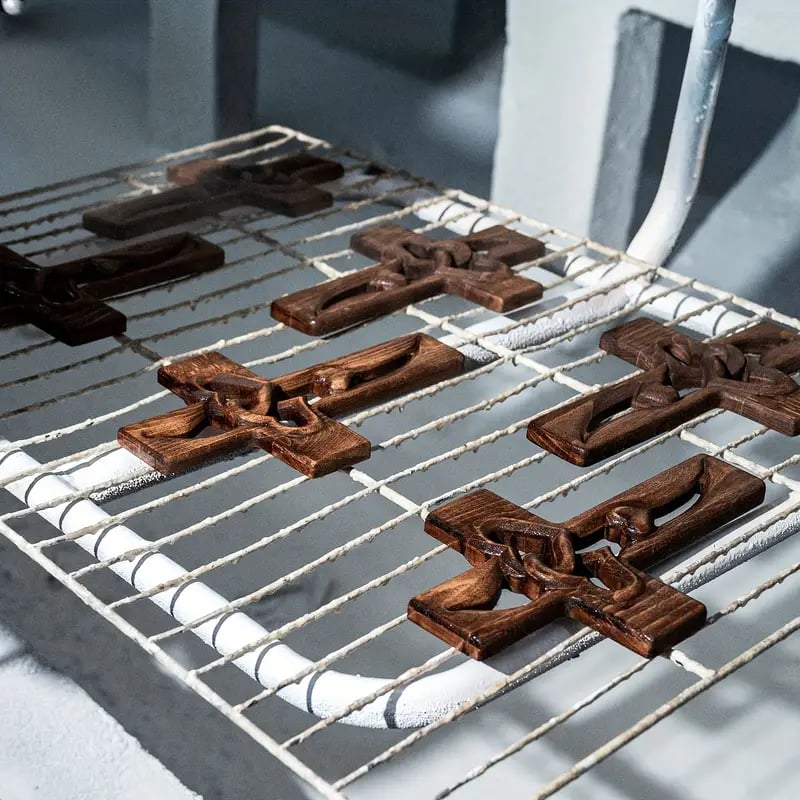 🔥Last Day Special Sale -❤️Intertwined Hearts Wooden Cross